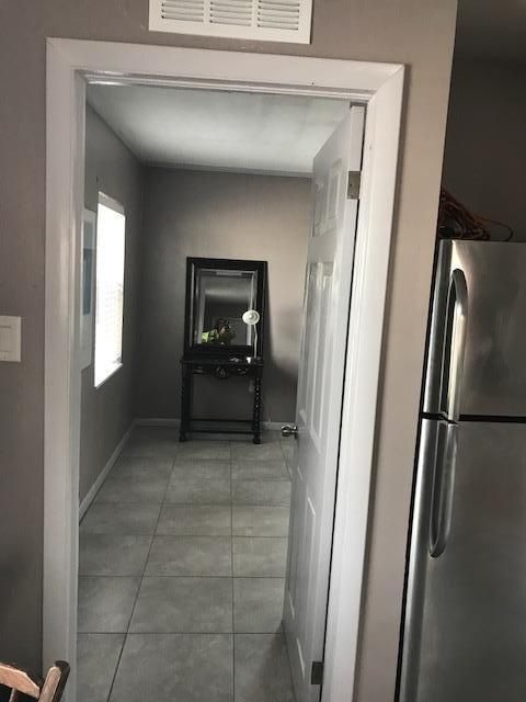 For Rent: $1,200 (1 beds, 1 baths, 544 Square Feet)