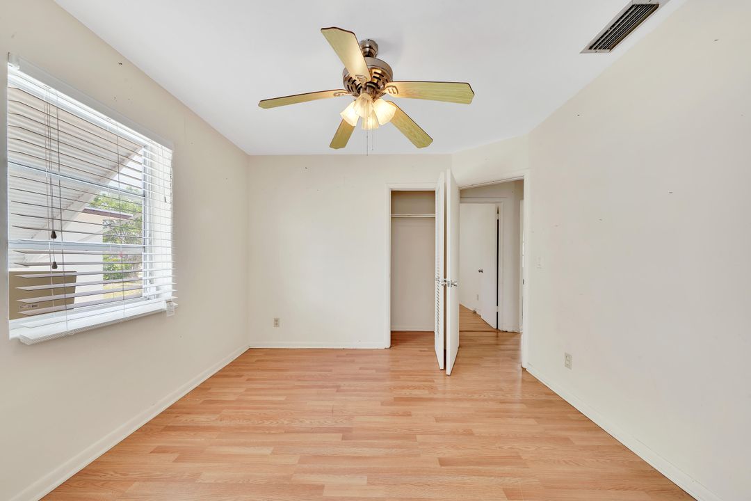 For Sale: $280,000 (2 beds, 1 baths, 880 Square Feet)