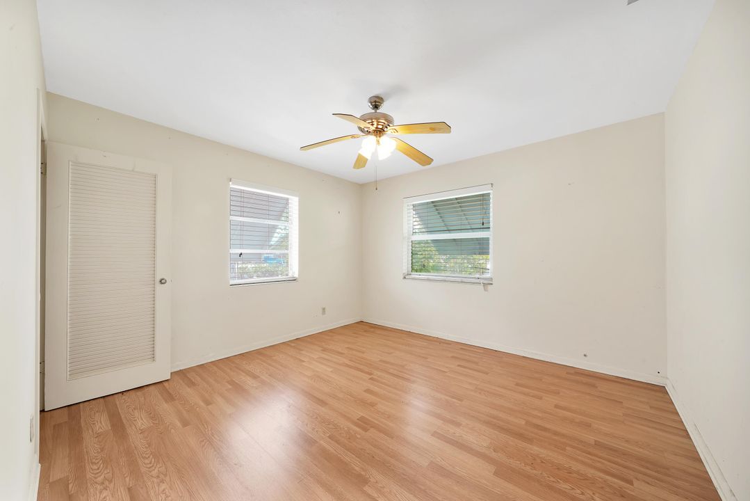For Sale: $280,000 (2 beds, 1 baths, 880 Square Feet)