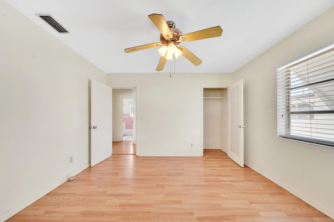 For Sale: $280,000 (2 beds, 1 baths, 880 Square Feet)