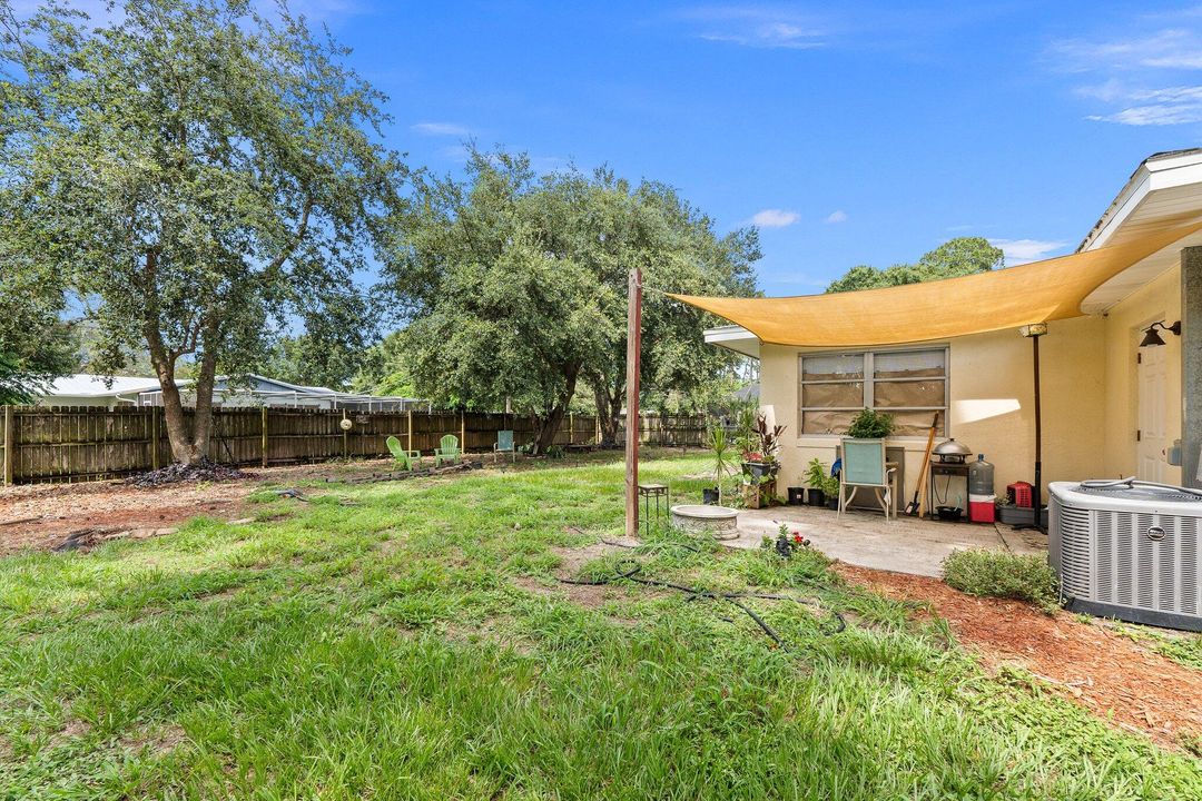 For Sale: $305,000 (3 beds, 2 baths, 1123 Square Feet)