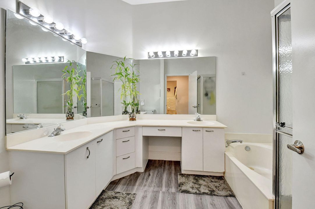 For Sale: $359,000 (3 beds, 2 baths, 1660 Square Feet)