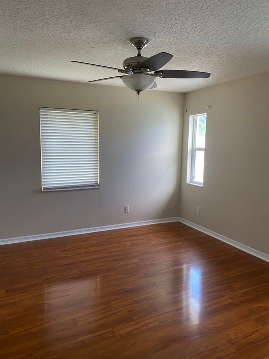 For Rent: $2,600 (3 beds, 2 baths, 1289 Square Feet)