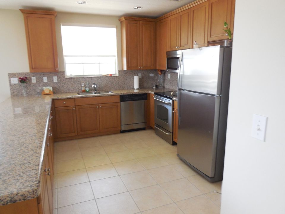 For Rent: $7,500 (2 beds, 2 baths, 2104 Square Feet)