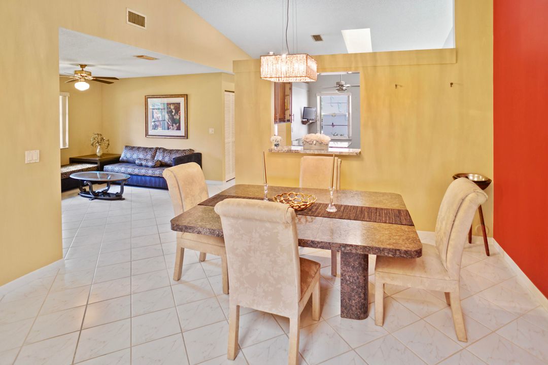 For Sale: $310,000 (2 beds, 2 baths, 1500 Square Feet)