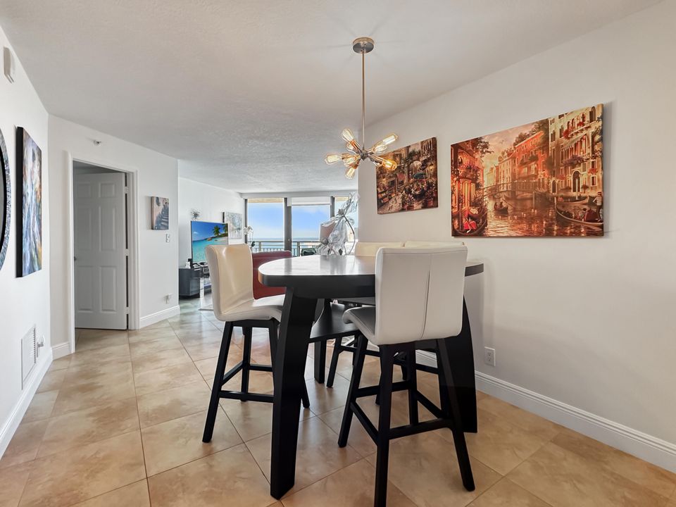 For Sale: $655,000 (1 beds, 1 baths, 1000 Square Feet)