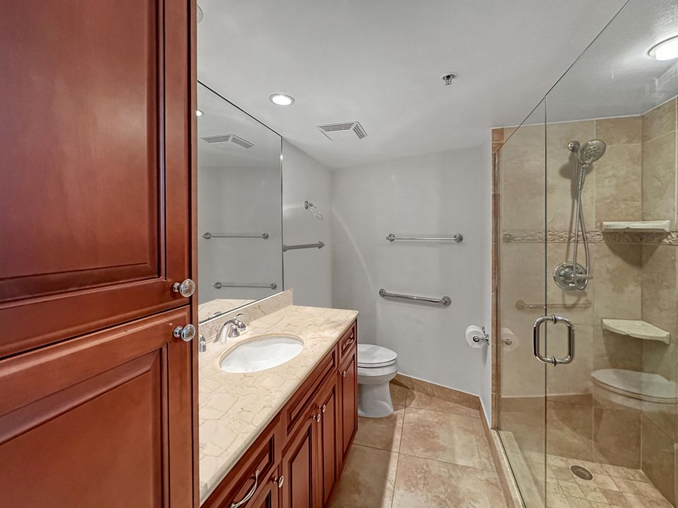 For Sale: $655,000 (1 beds, 1 baths, 1000 Square Feet)