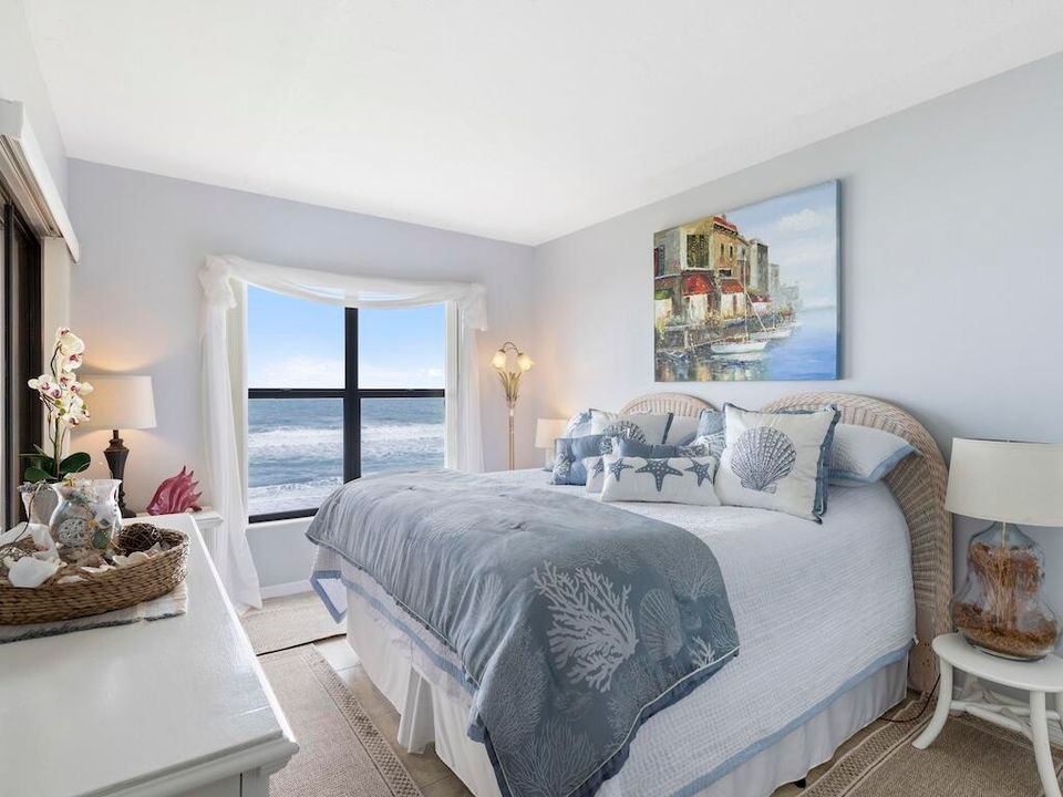 For Sale: $495,000 (2 beds, 2 baths, 1282 Square Feet)