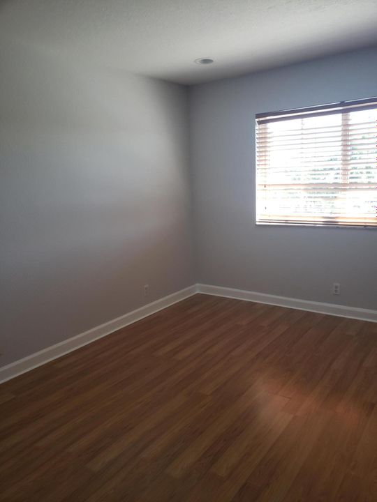 For Rent: $2,300 (2 beds, 2 baths, 1250 Square Feet)