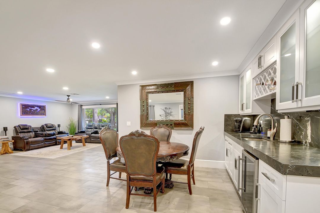 For Sale: $999,000 (3 beds, 2 baths, 2422 Square Feet)