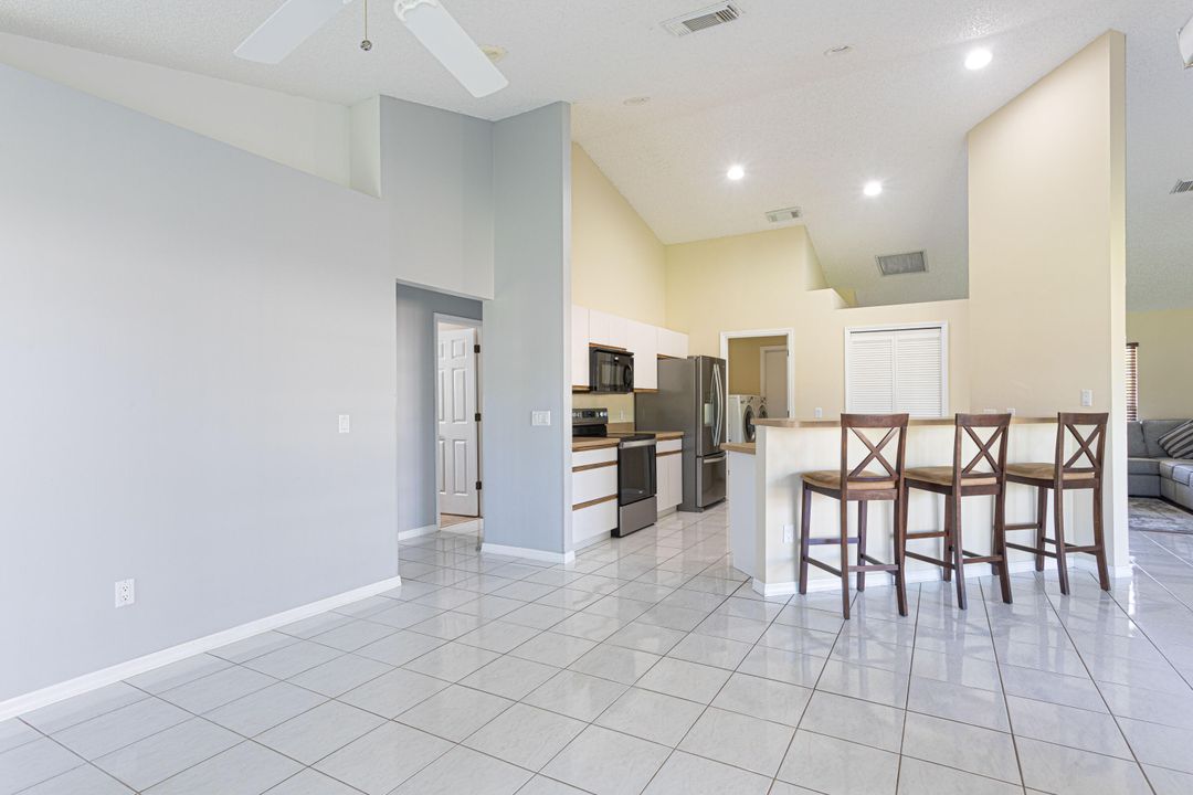 Active With Contract: $375,500 (3 beds, 2 baths, 1548 Square Feet)