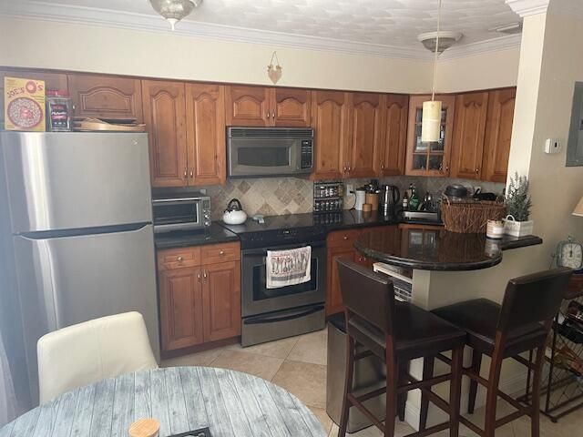 For Rent: $1,700 (1 beds, 1 baths, 600 Square Feet)