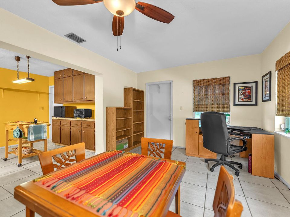 For Sale: $459,999 (2 beds, 2 baths, 1629 Square Feet)