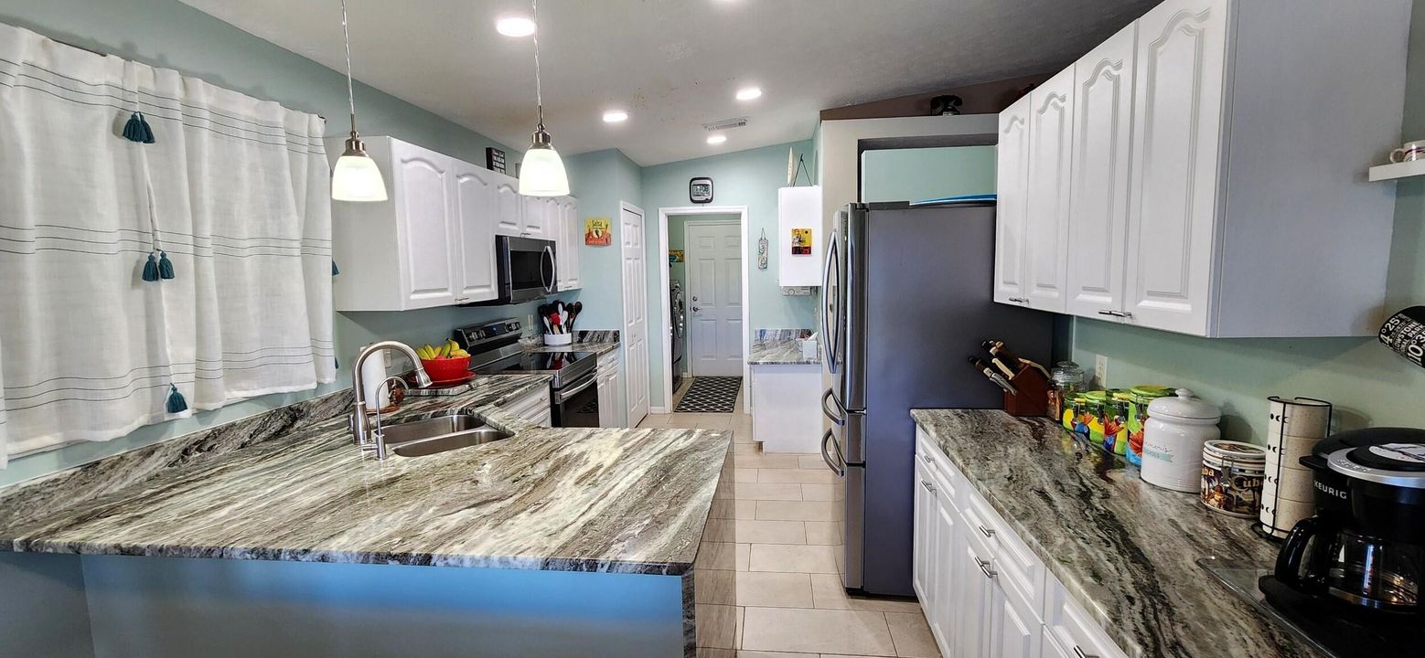 For Sale: $365,000 (3 beds, 2 baths, 1657 Square Feet)