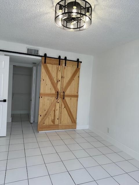 For Rent: $2,600 (2 beds, 2 baths, 935 Square Feet)