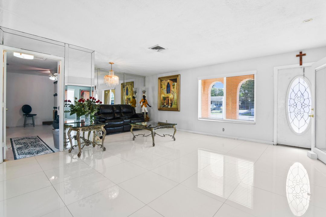 Active With Contract: $455,000 (3 beds, 2 baths, 1894 Square Feet)