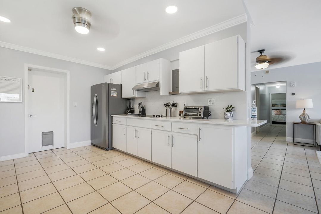 Active With Contract: $3,650 (3 beds, 2 baths, 1732 Square Feet)