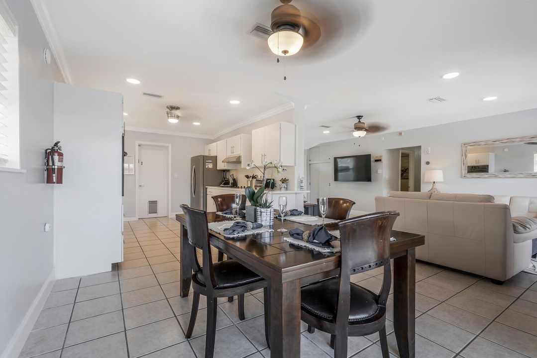 Active With Contract: $3,650 (3 beds, 2 baths, 1732 Square Feet)