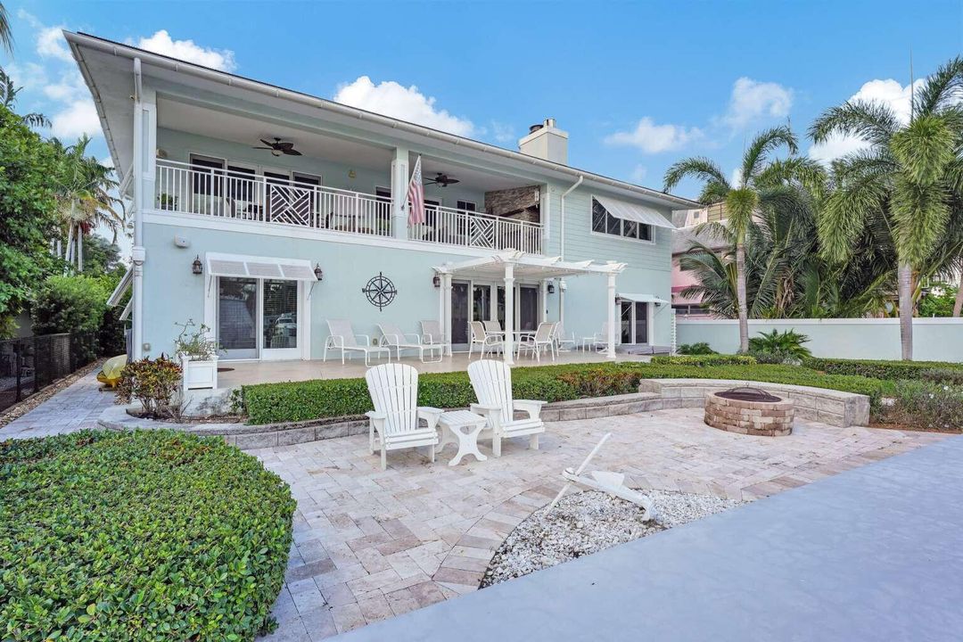 For Sale: $3,950,000 (5 beds, 3 baths, 3812 Square Feet)