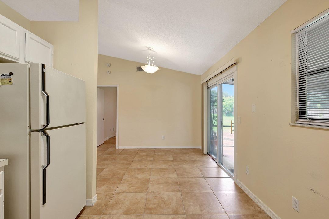 For Sale: $349,000 (3 beds, 2 baths, 1068 Square Feet)