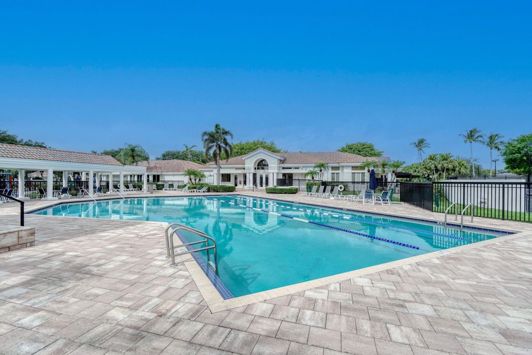 For Sale: $1,994,000 (5 beds, 4 baths, 3840 Square Feet)