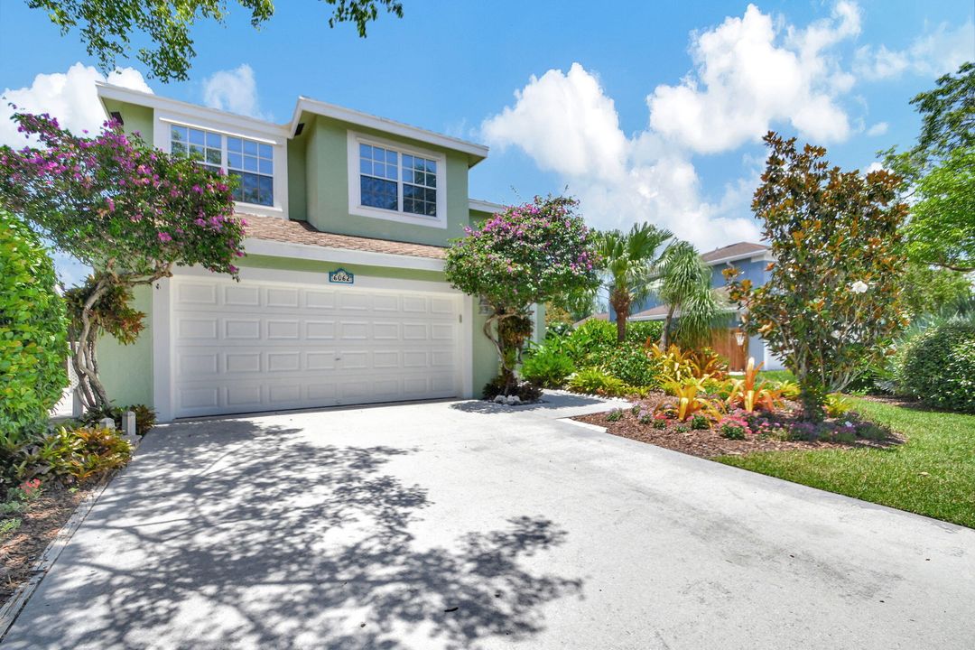 For Sale: $650,000 (3 beds, 2 baths, 2270 Square Feet)