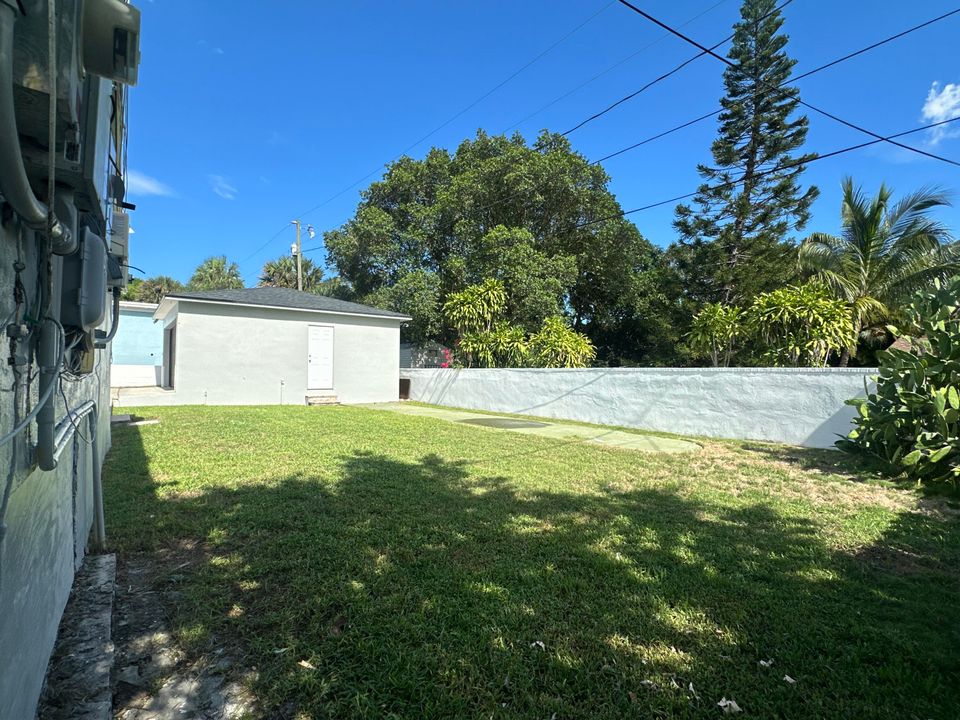 For Sale: $610,000 (3 beds, 2 baths, 1973 Square Feet)