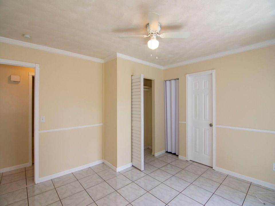 For Rent: $2,100 (2 beds, 2 baths, 988 Square Feet)