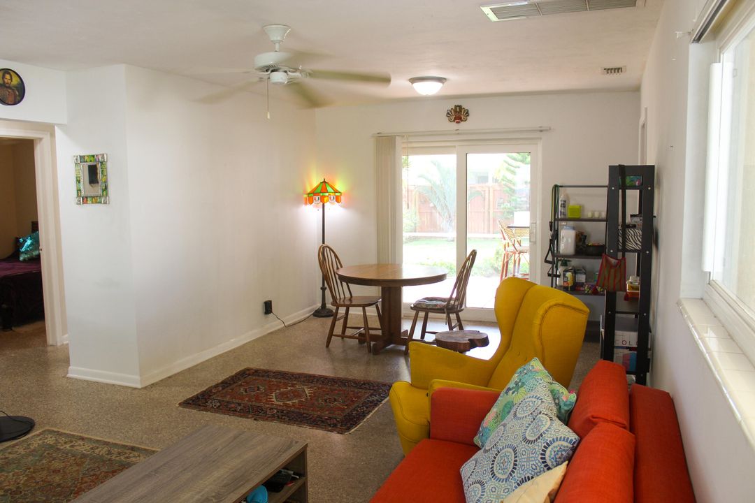 For Sale: $449,000 (2 beds, 2 baths, 1008 Square Feet)