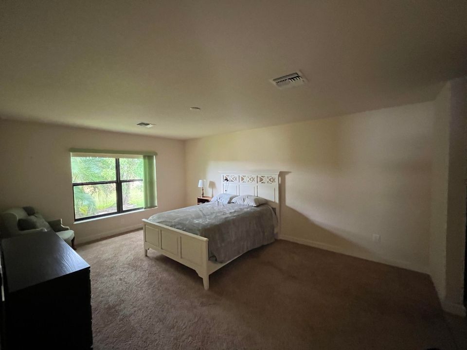 For Sale: $200,000 (3 beds, 2 baths, 1723 Square Feet)