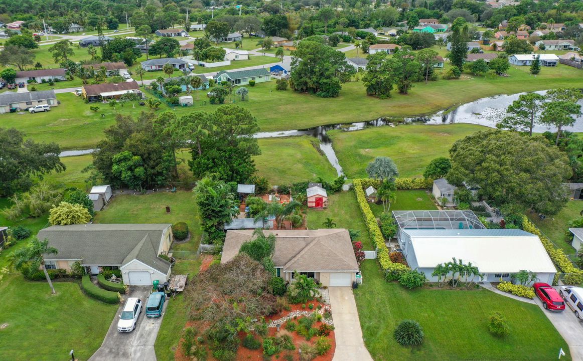 For Sale: $339,000 (3 beds, 2 baths, 1176 Square Feet)