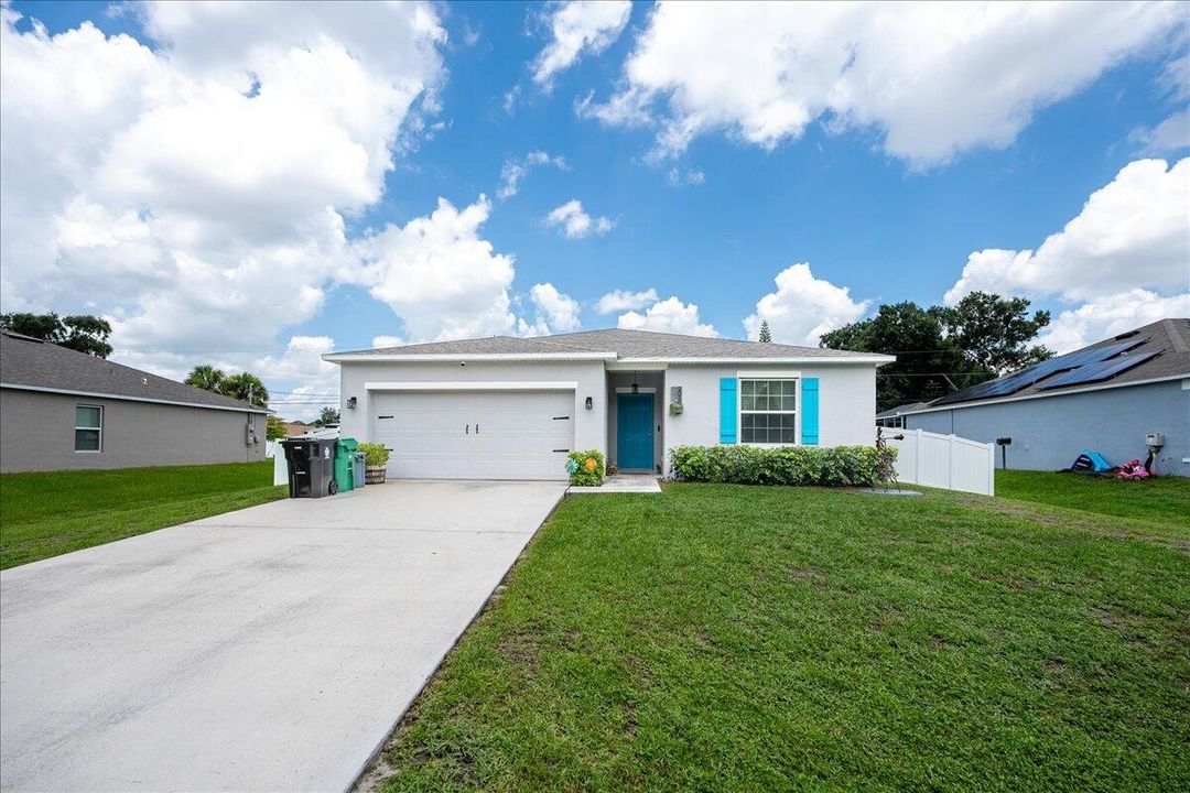 For Sale: $435,000 (3 beds, 2 baths, 1443 Square Feet)