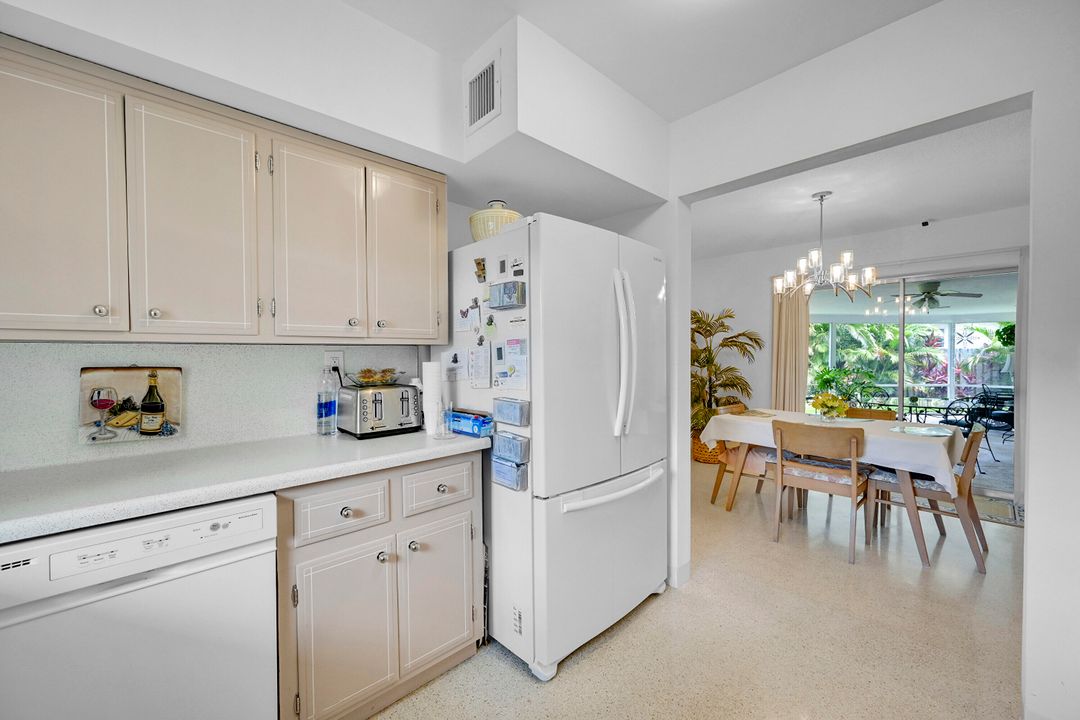 For Sale: $749,000 (2 beds, 2 baths, 1569 Square Feet)