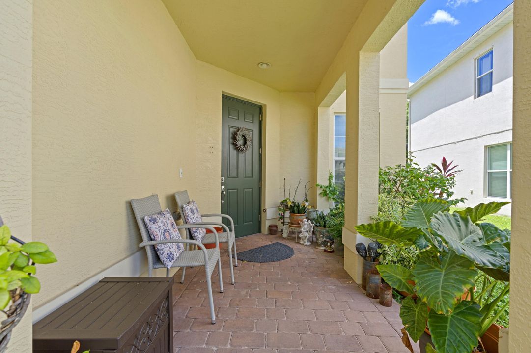 For Sale: $470,000 (3 beds, 2 baths, 2771 Square Feet)