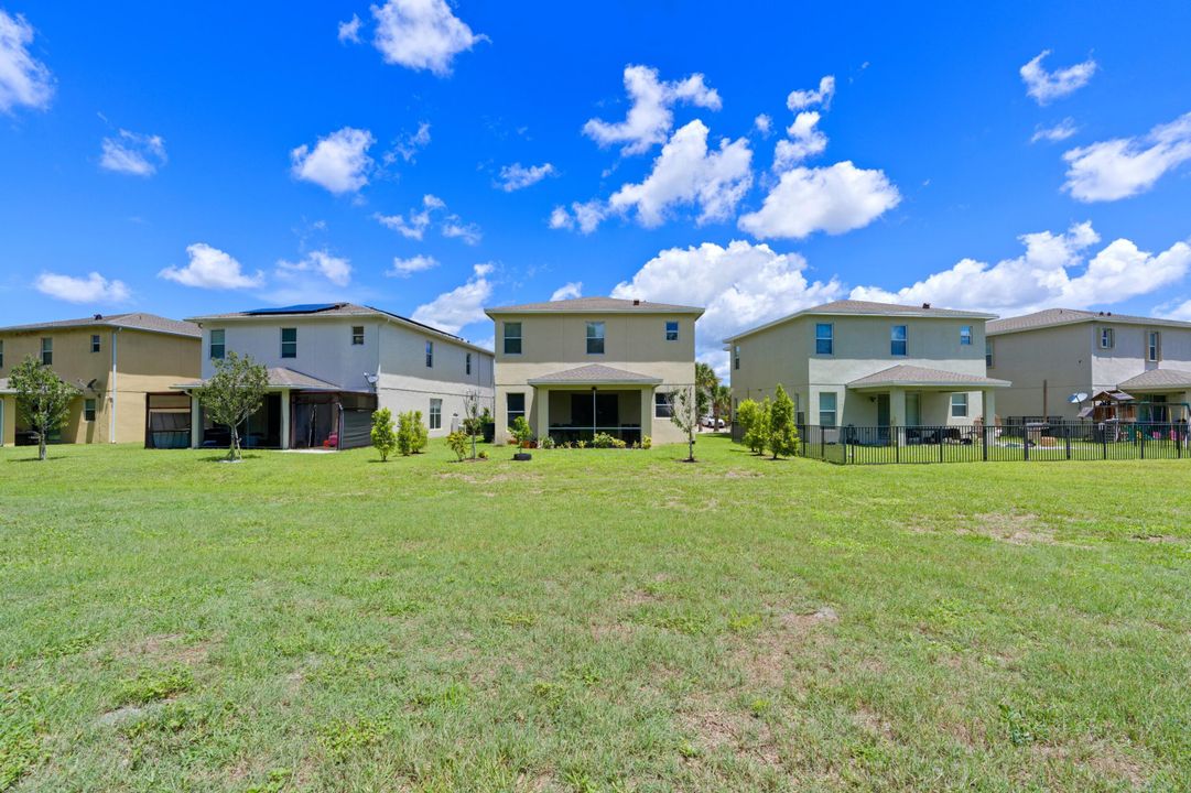 For Sale: $470,000 (3 beds, 2 baths, 2771 Square Feet)