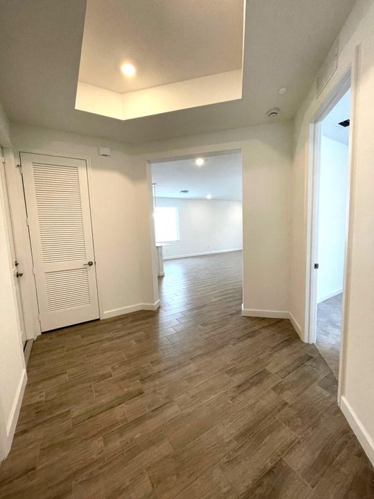 For Rent: $4,000 (2 beds, 2 baths, 1410 Square Feet)