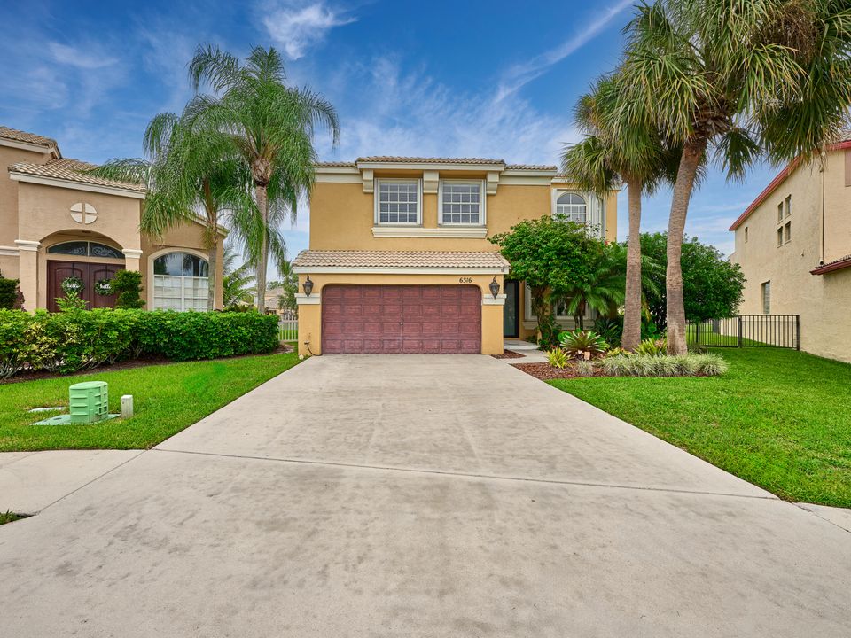 For Sale: $839,900 (5 beds, 2 baths, 3161 Square Feet)