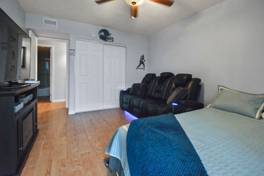 For Sale: $442,000 (2 beds, 2 baths, 1025 Square Feet)