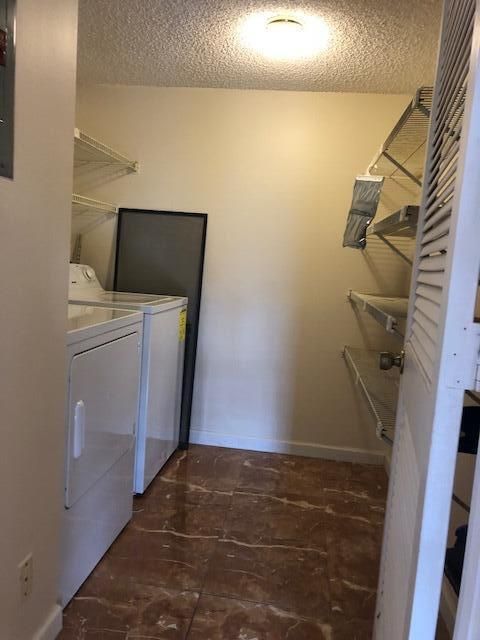 For Sale: $259,000 (2 beds, 2 baths, 1111 Square Feet)