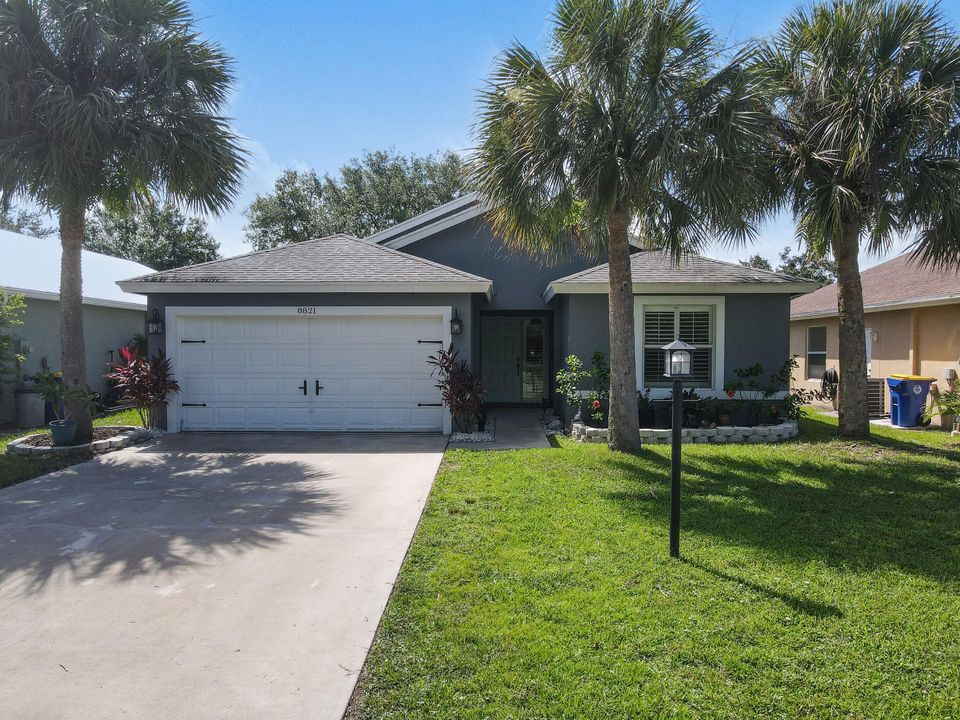 For Sale: $499,000 (3 beds, 2 baths, 1936 Square Feet)