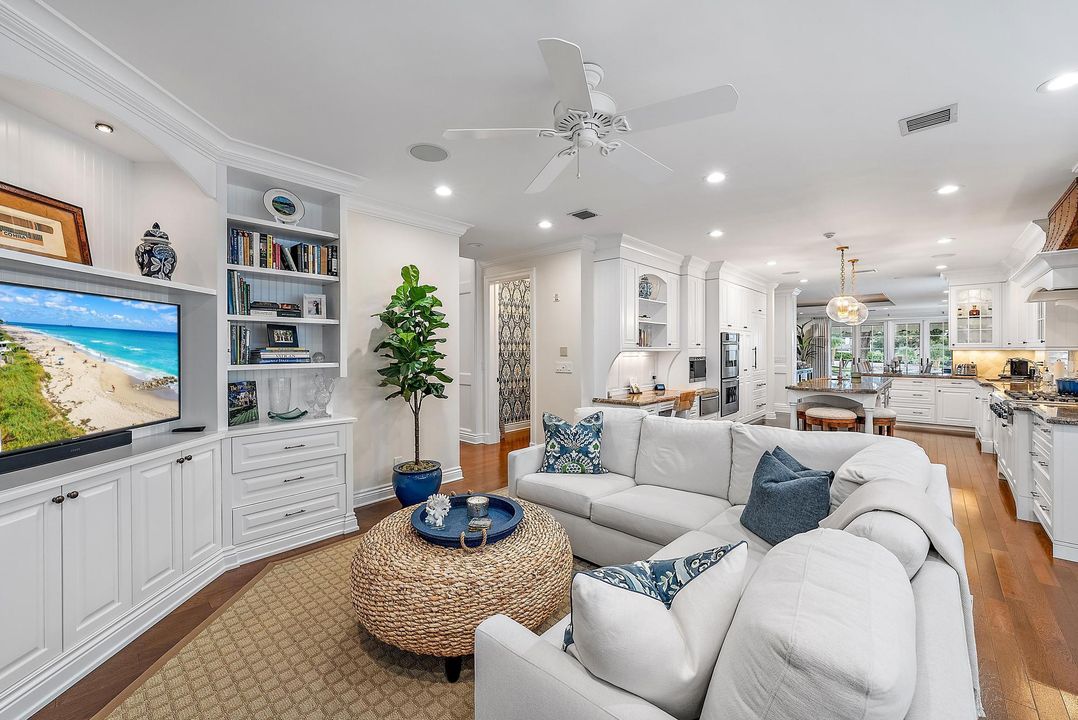 Active With Contract: $3,495,000 (3 beds, 3 baths, 3981 Square Feet)