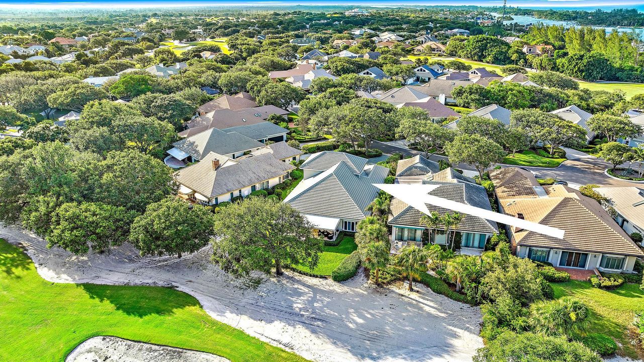 For Sale: $3,495,000 (3 beds, 3 baths, 3981 Square Feet)