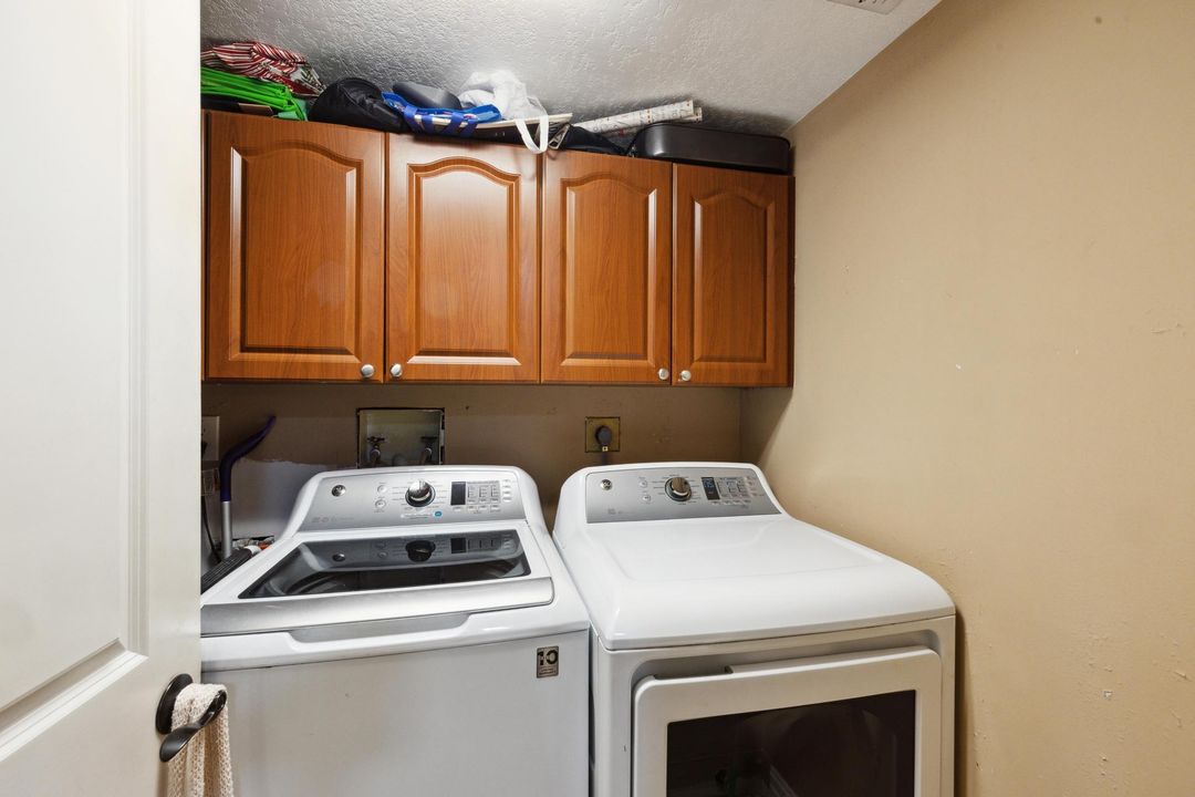 For Rent: $5,500 (2 beds, 2 baths, 1452 Square Feet)