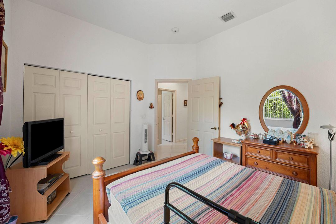 For Sale: $460,000 (2 beds, 2 baths, 1771 Square Feet)