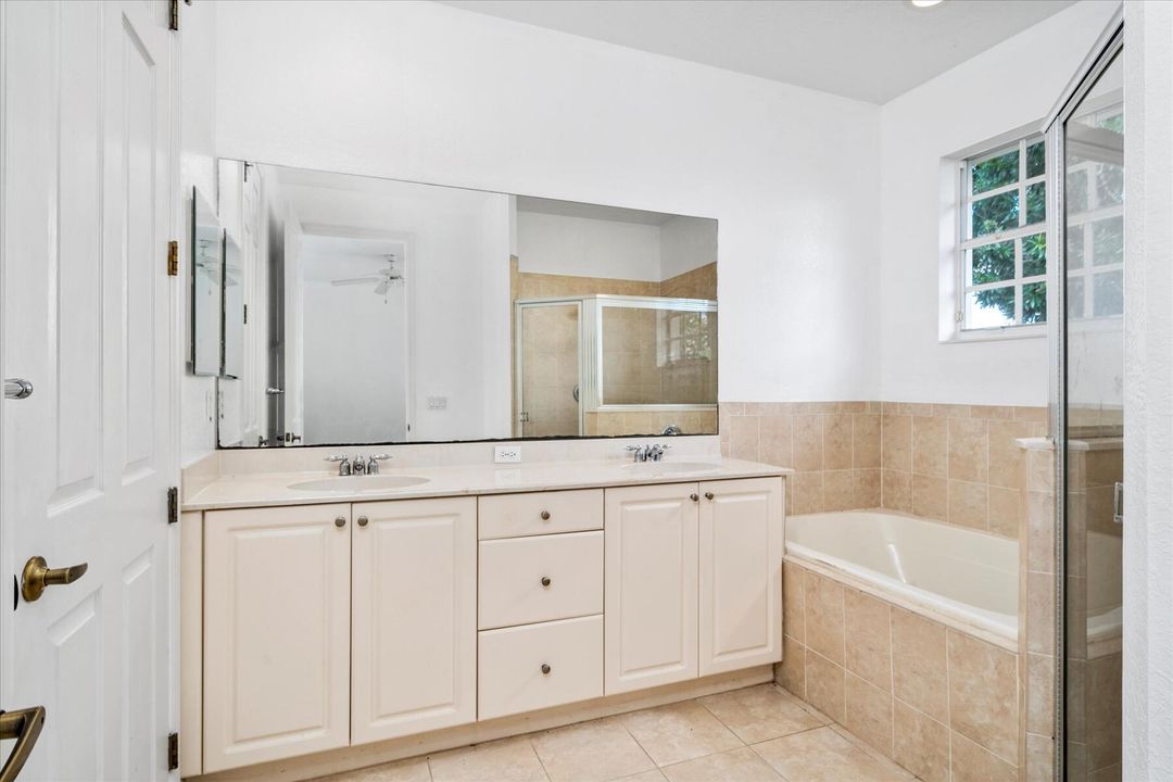 For Sale: $309,000 (3 beds, 2 baths, 1656 Square Feet)
