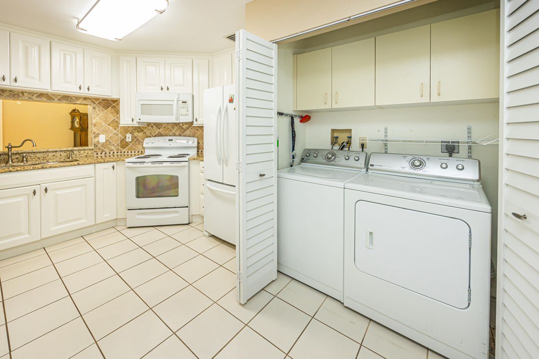 For Sale: $250,000 (3 beds, 2 baths, 1262 Square Feet)