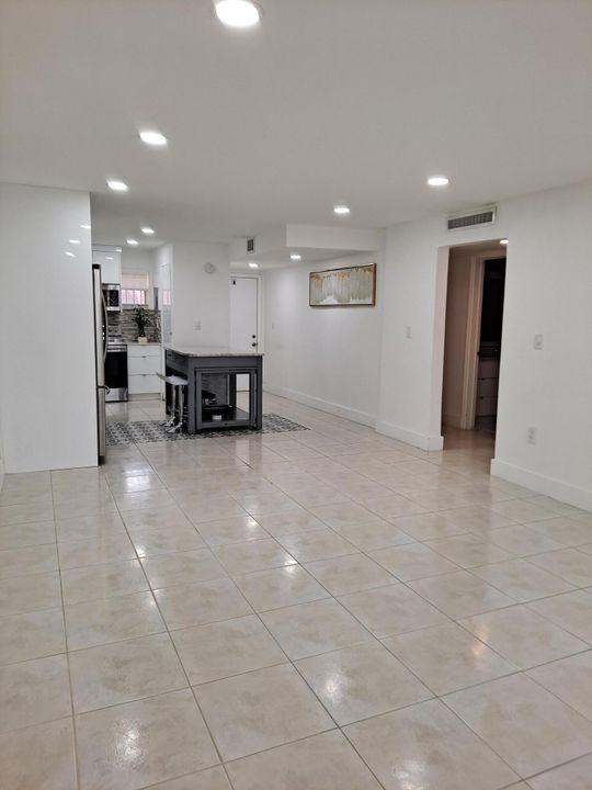 En Venta: $269,900 (2 camas, 1 baños, 998 Pies cuadrados)