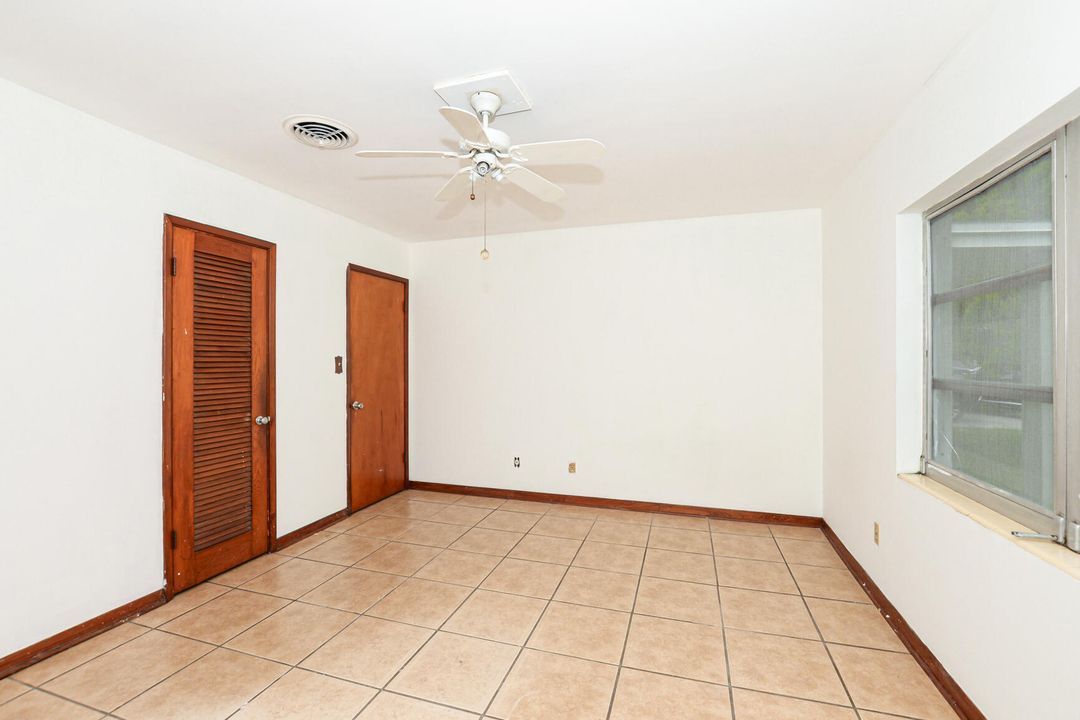 For Sale: $245,000 (3 beds, 1 baths, 1389 Square Feet)