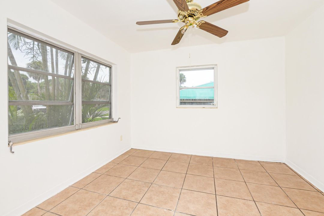 For Sale: $245,000 (3 beds, 1 baths, 1389 Square Feet)