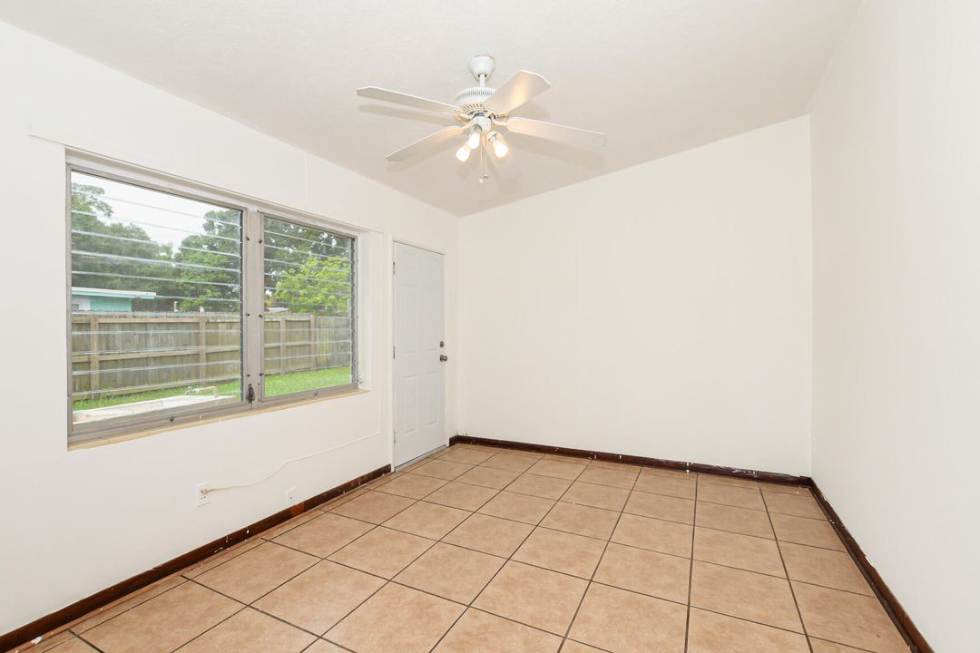 For Sale: $245,000 (3 beds, 1 baths, 1389 Square Feet)